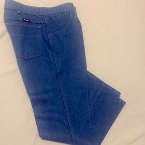 Two (2) Pair Wrangler Mens Five Star Premium Regular Flex Fit Jeans
